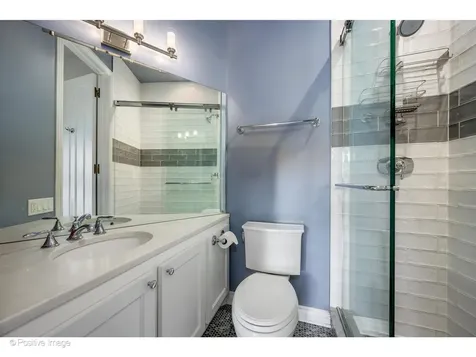 1953 North Howe Street Chicago IL 60614