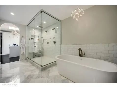 1953 North Howe Street Chicago IL 60614