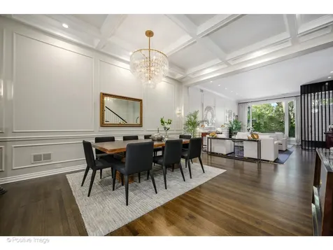 1953 North Howe Street Chicago IL 60614