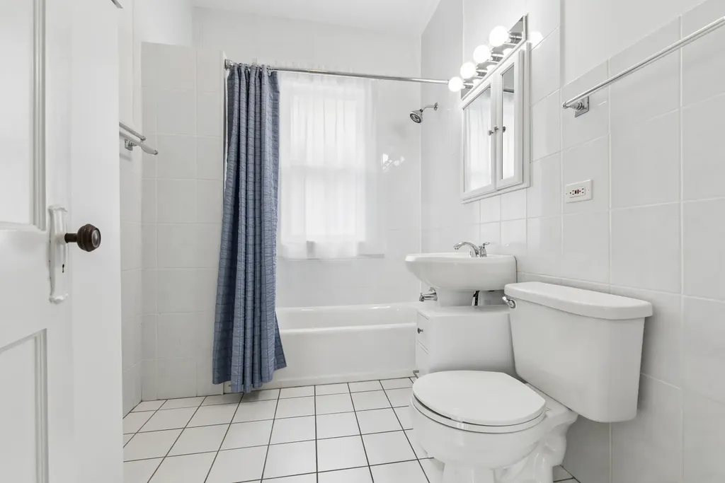 5337 West Berenice Avenue Chicago IL 60641