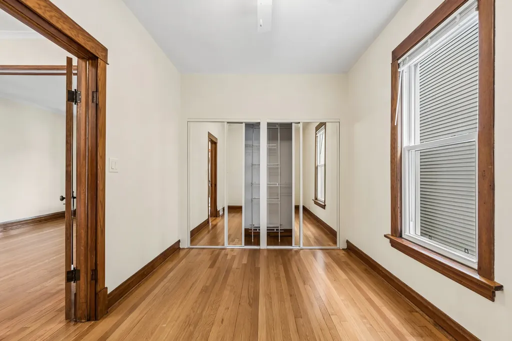 5337 West Berenice Avenue Chicago IL 60641