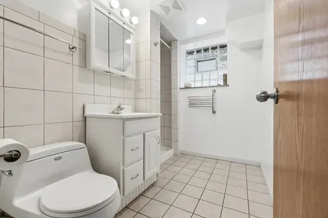 5337 West Berenice Avenue Chicago IL 60641