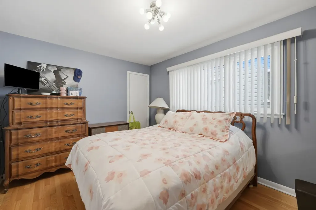 3349 North Osage Avenue Chicago IL 60634