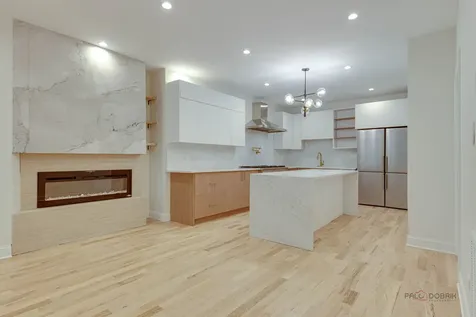 1826 West Farragut Avenue Chicago IL 60640