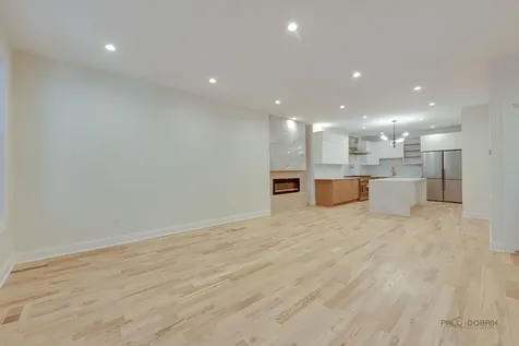 1826 West Farragut Avenue Chicago IL 60640