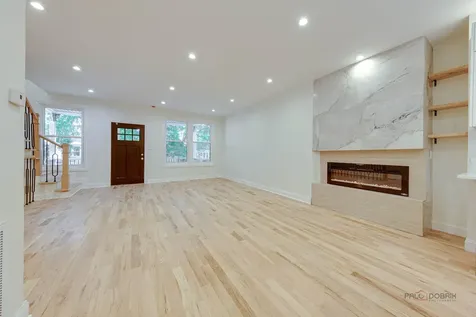 1826 West Farragut Avenue Chicago IL 60640