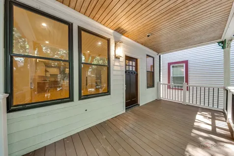 1826 West Farragut Avenue Chicago IL 60640