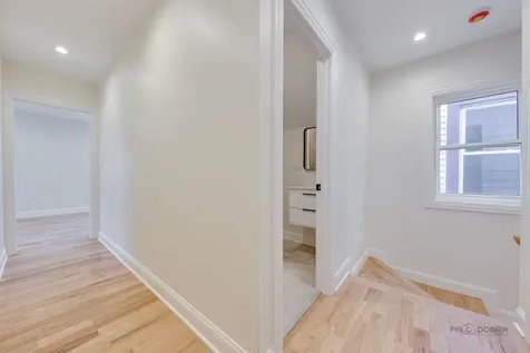 1826 West Farragut Avenue Chicago IL 60640