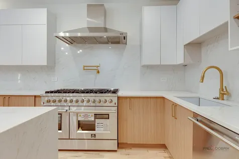 1826 West Farragut Avenue Chicago IL 60640