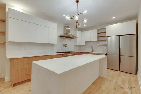 1826 West Farragut Avenue Chicago IL 60640
