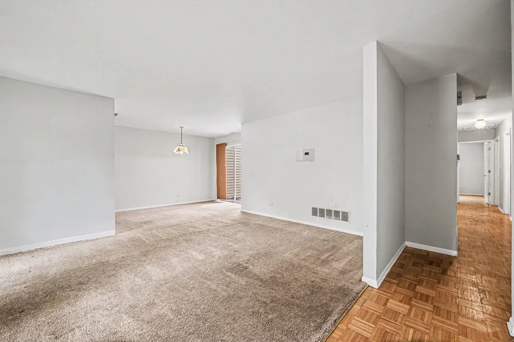 128 Majestic Drive Lombard IL 60148