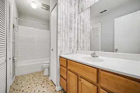 128 Majestic Drive Lombard IL 60148