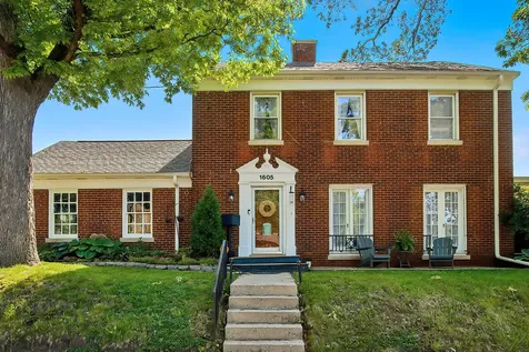 1605 North Jackson Street Waukegan IL 60085