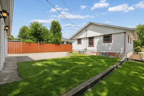 1518 Ridgeway Street Round Lake Beach IL 60073