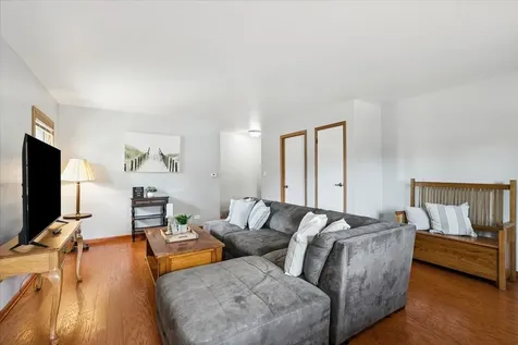 1518 Ridgeway Street Round Lake Beach IL 60073