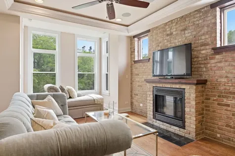1516 North Mohawk Street Chicago IL 60610