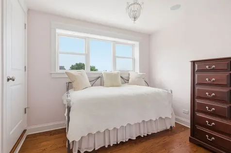 1516 North Mohawk Street Chicago IL 60610