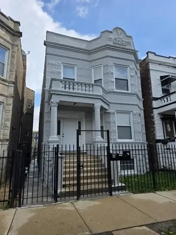 539 North Trumbull Avenue Chicago IL 60624