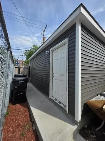 539 North Trumbull Avenue Chicago IL 60624