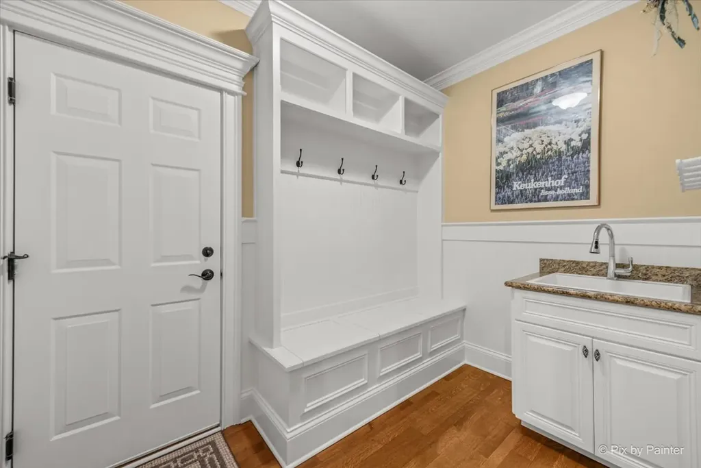 434 W Benton Avenue Naperville IL 60540