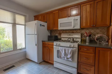 296 Tanager Court Deerfield IL 60015