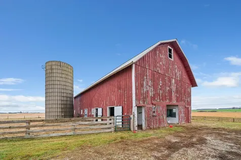 16645 Lasher Road Hinckley IL 60520