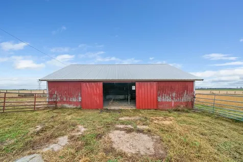 16645 Lasher Road Hinckley IL 60520