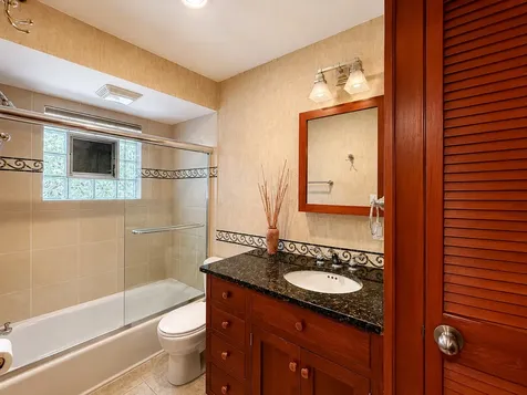 1016 Belleforte Avenue Oak Park IL 60302
