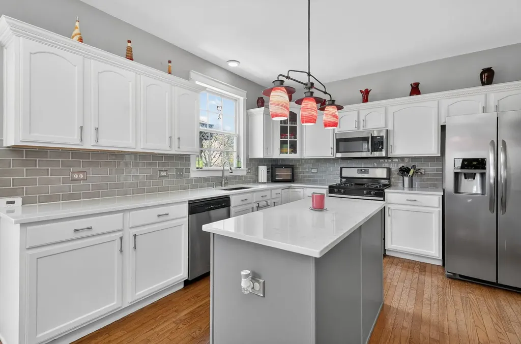 395 South Palmer Drive Bolingbrook IL 60490