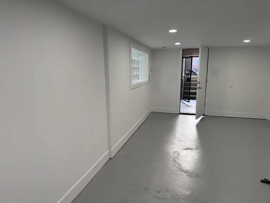 8232 South Calumet Avenue Chicago IL 60619