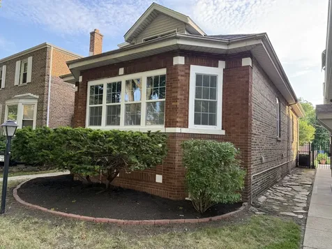 8232 South Calumet Avenue Chicago IL 60619