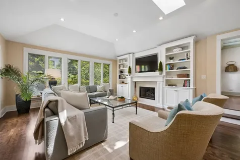 757 Locust Street Winnetka IL 60093