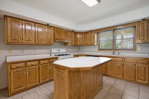 511 South Poplar Street Manteno IL 60950