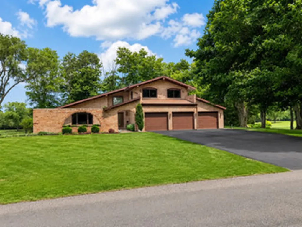 15830 Crestwicke Drive Bloomington IL 61705