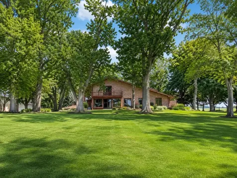 15830 Crestwicke Drive Bloomington IL 61705