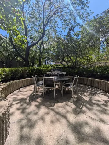 10 East Ontario Street Chicago IL 60611