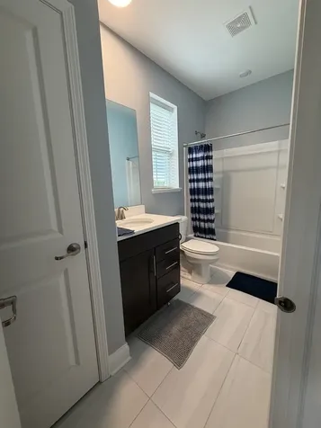 1174 Larswood Lane Crystal Lake IL 60012