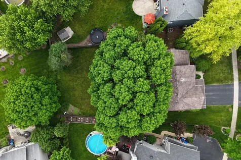1211 Laurel Lane Gurnee IL 60031
