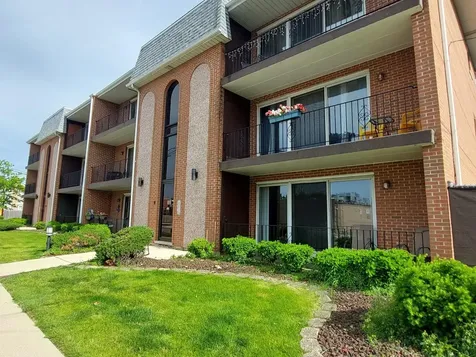 4009 West 105th Street Oak Lawn IL 60453