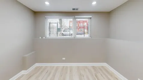 3822 West Huron Street W Chicago IL 60624