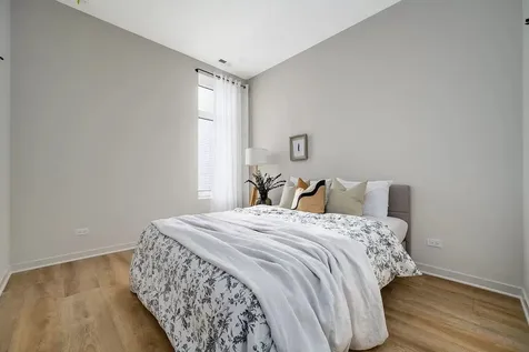 3153 North Tripp Avenue Chicago IL 60641
