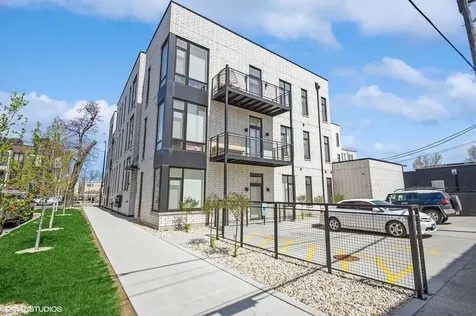 3153 North Tripp Avenue Chicago IL 60641