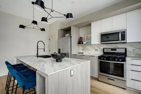 3153 North Tripp Avenue Chicago IL 60641