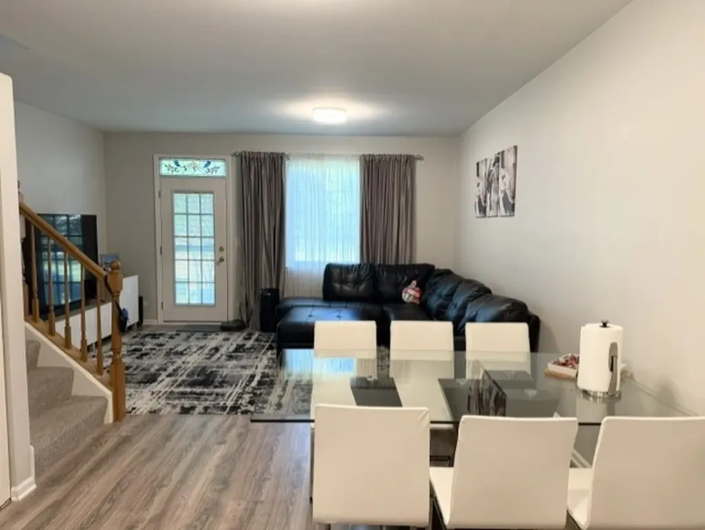 5454 Elizabeth Place Rolling Meadows IL 60008