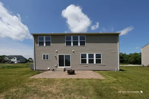 4111 Credence Drive Zion IL 60099