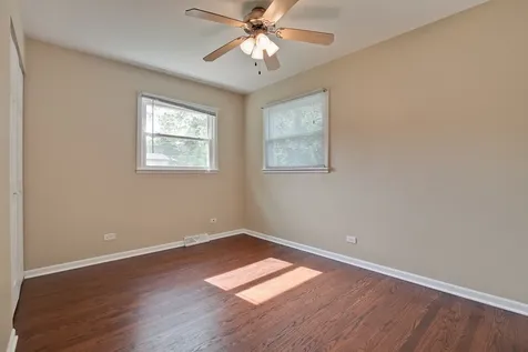 648 North Greenview Avenue Mundelein IL 60060