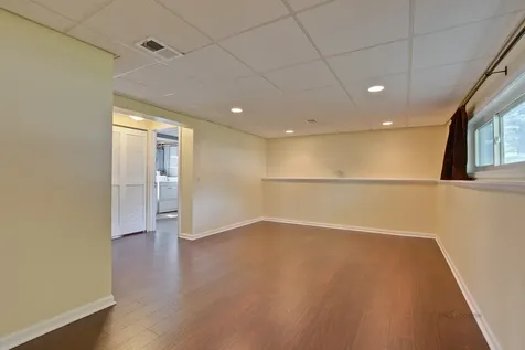 648 North Greenview Avenue Mundelein IL 60060