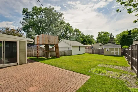 648 North Greenview Avenue Mundelein IL 60060