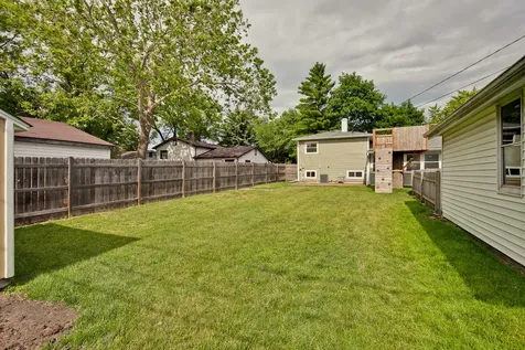 648 North Greenview Avenue Mundelein IL 60060