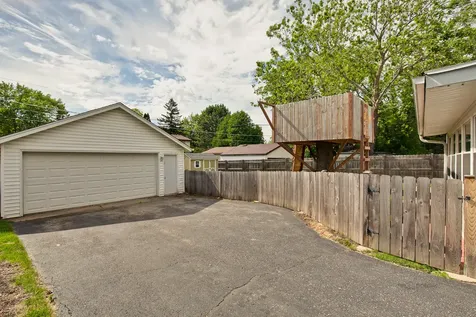 648 North Greenview Avenue Mundelein IL 60060